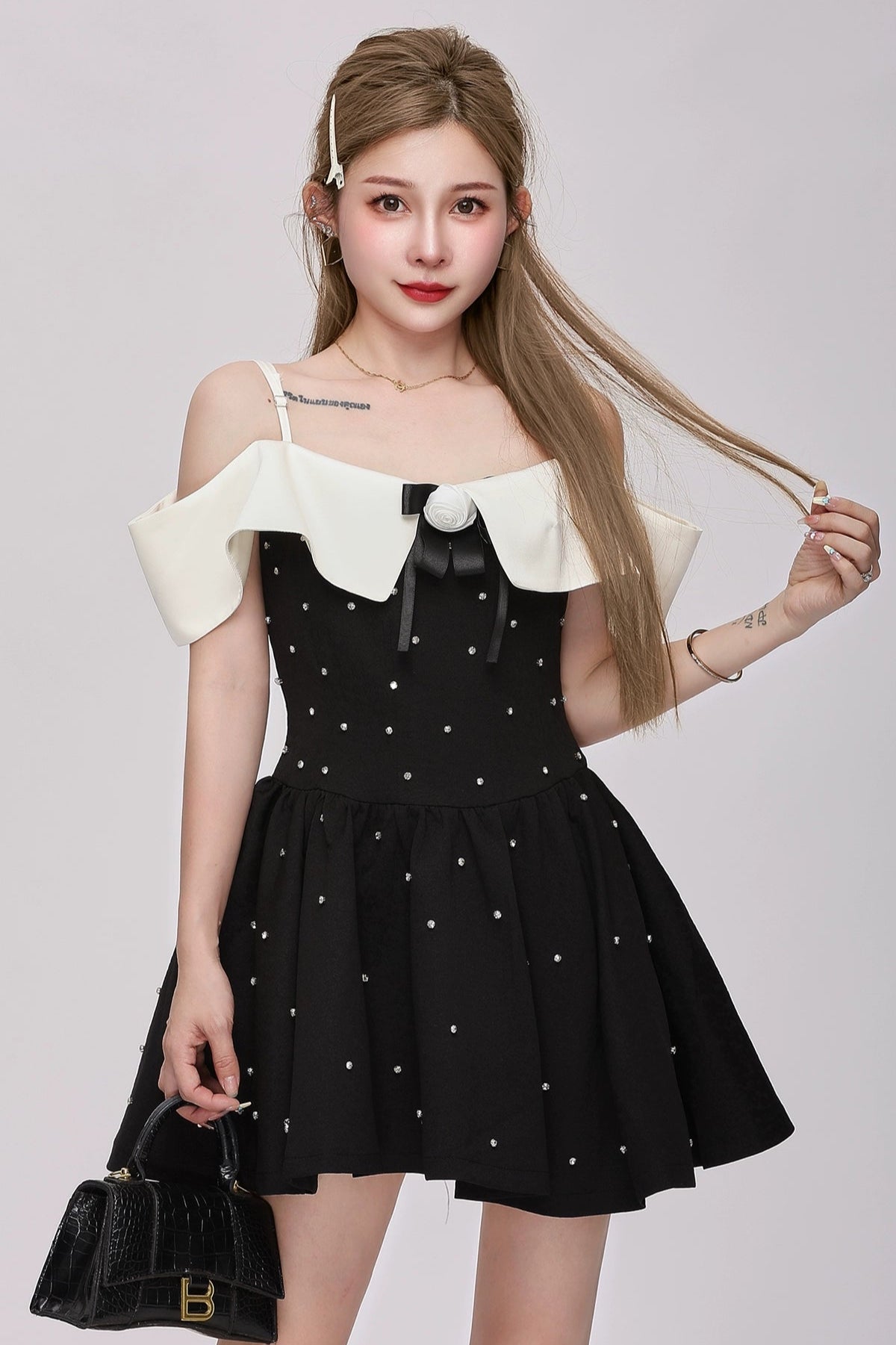 ribbon charm one-pice DL1387