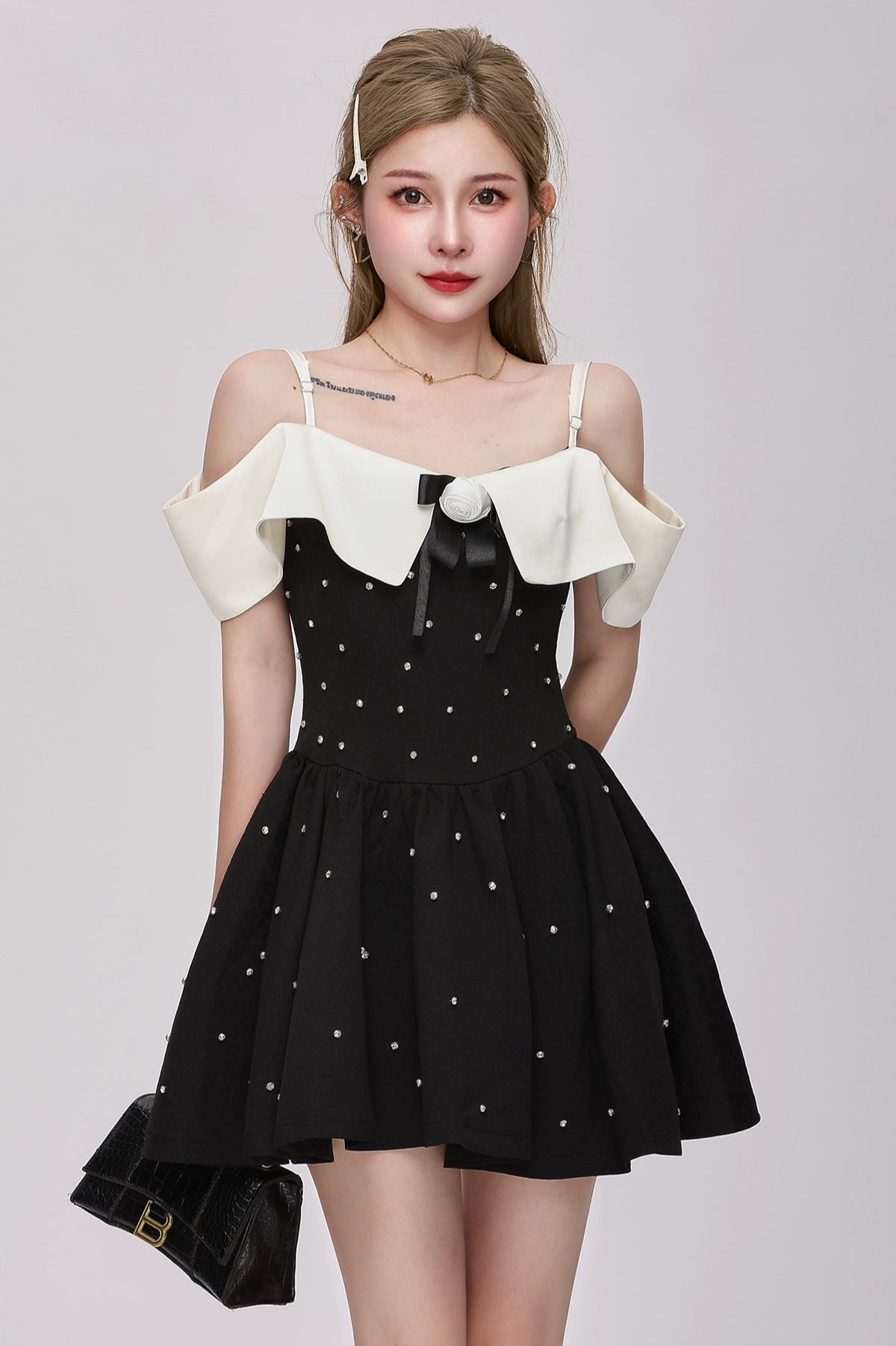 ribbon charm one-pice DL1387