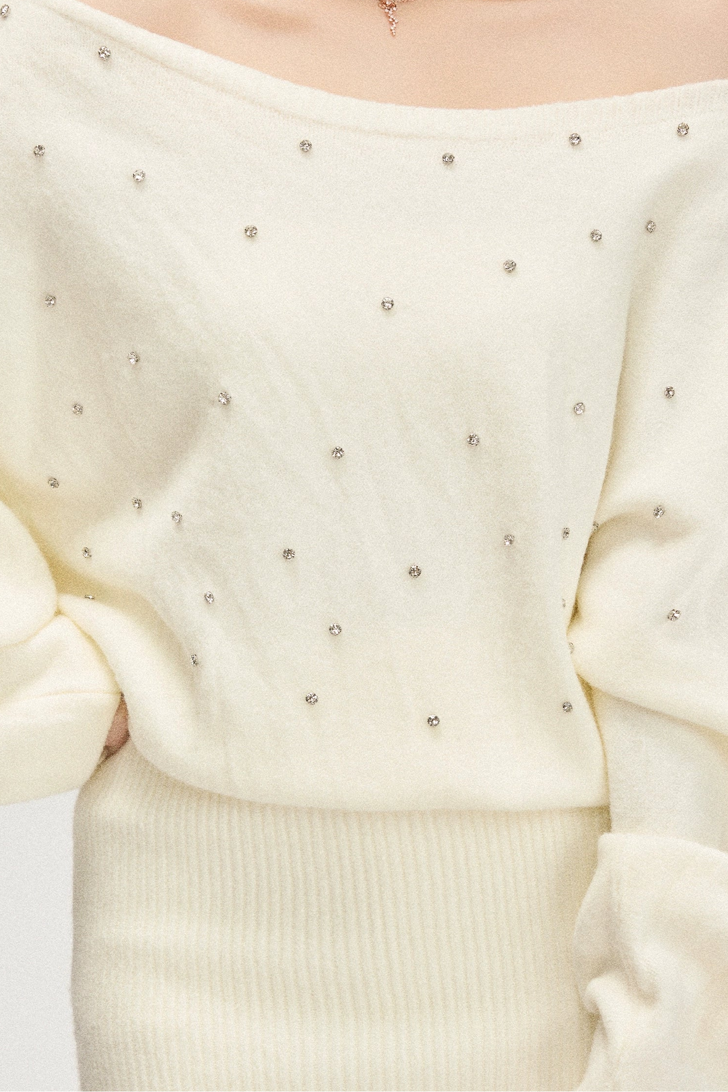 pearl glow off-shoulder knit one-piece DL1469