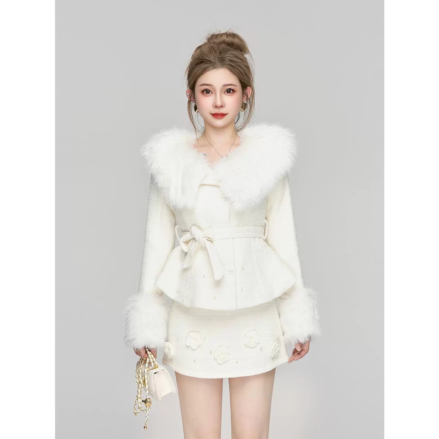 white luxury far set up DL1222