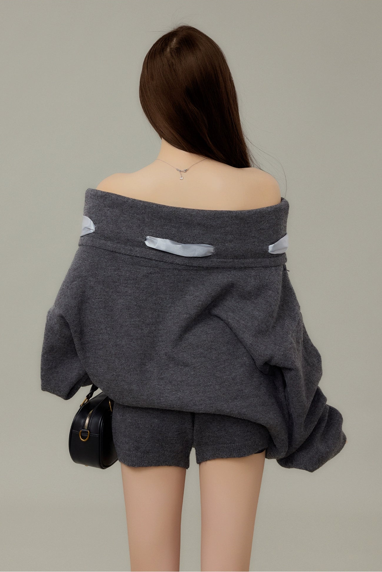 satin ribbon off-shoulder knit set DL1489