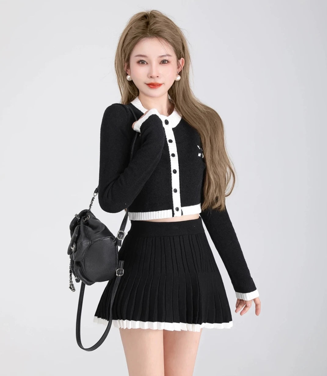 【ラテン】新品　黒　ツーピース　セットアップ　ラインストーン　ｒ3815 ラテン】新品 黒 ツーピース セットアップ ラインストーン