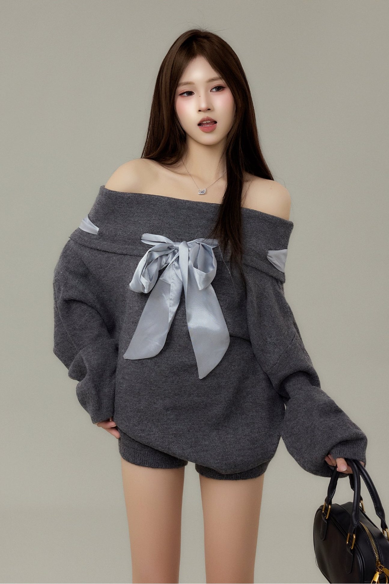 satin ribbon off-shoulder knit set DL1489