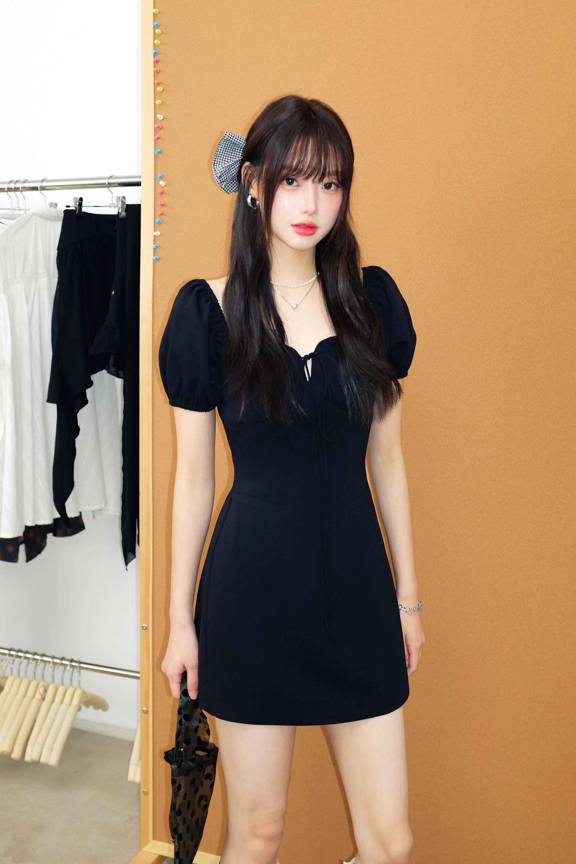 black puff sleeve one-piece DL1410